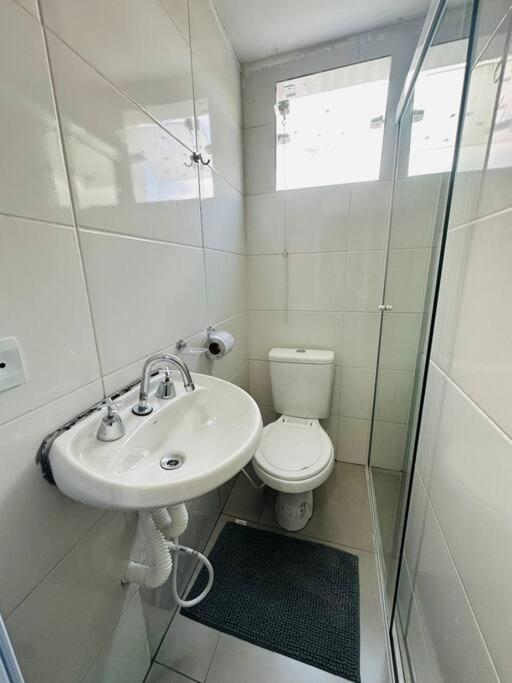 Mobiliado E Confortavel Zn - Cod 06 Apartamento *