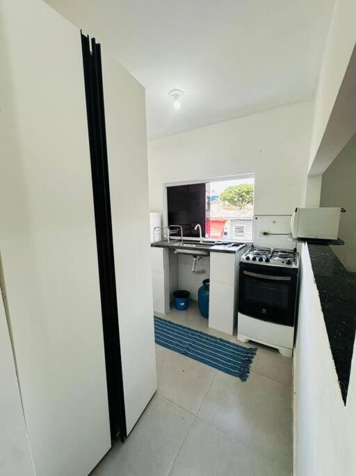 Mobiliado E Confortavel Zn - Cod 06 Apartamento